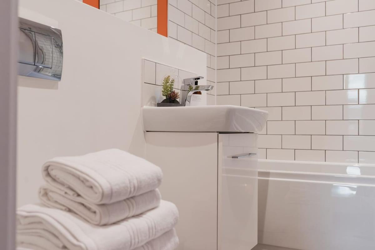 Stayzeni, Hardwick House Derby 2 Bed Apartment Dış mekan fotoğraf